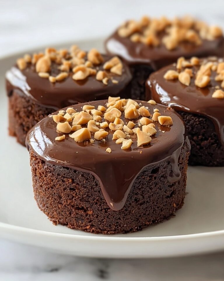 Mini Flourless Peanut Butter Chocolate Cakes Recipe