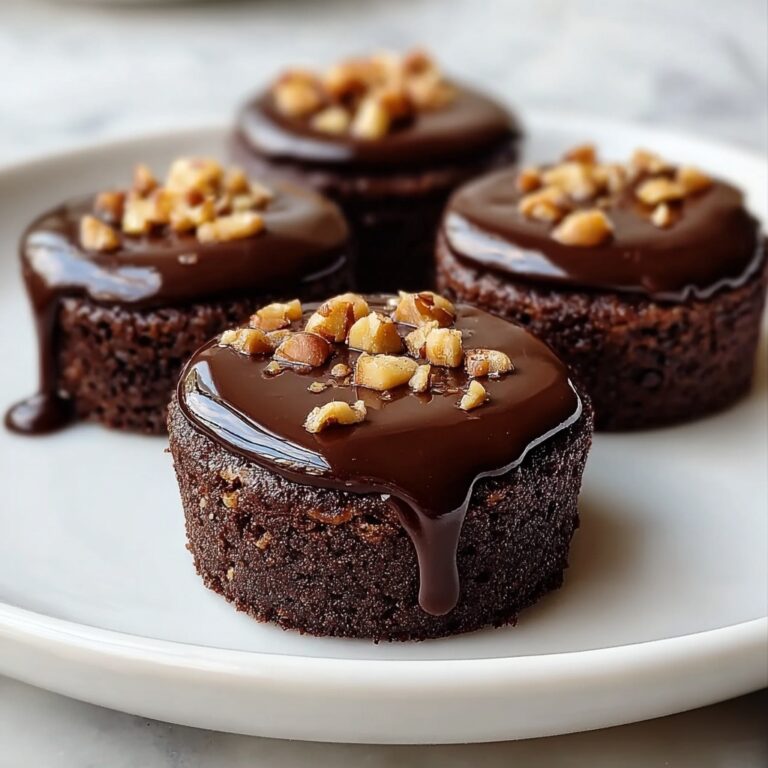 Mini Flourless Peanut Butter Chocolate Cakes Recipe